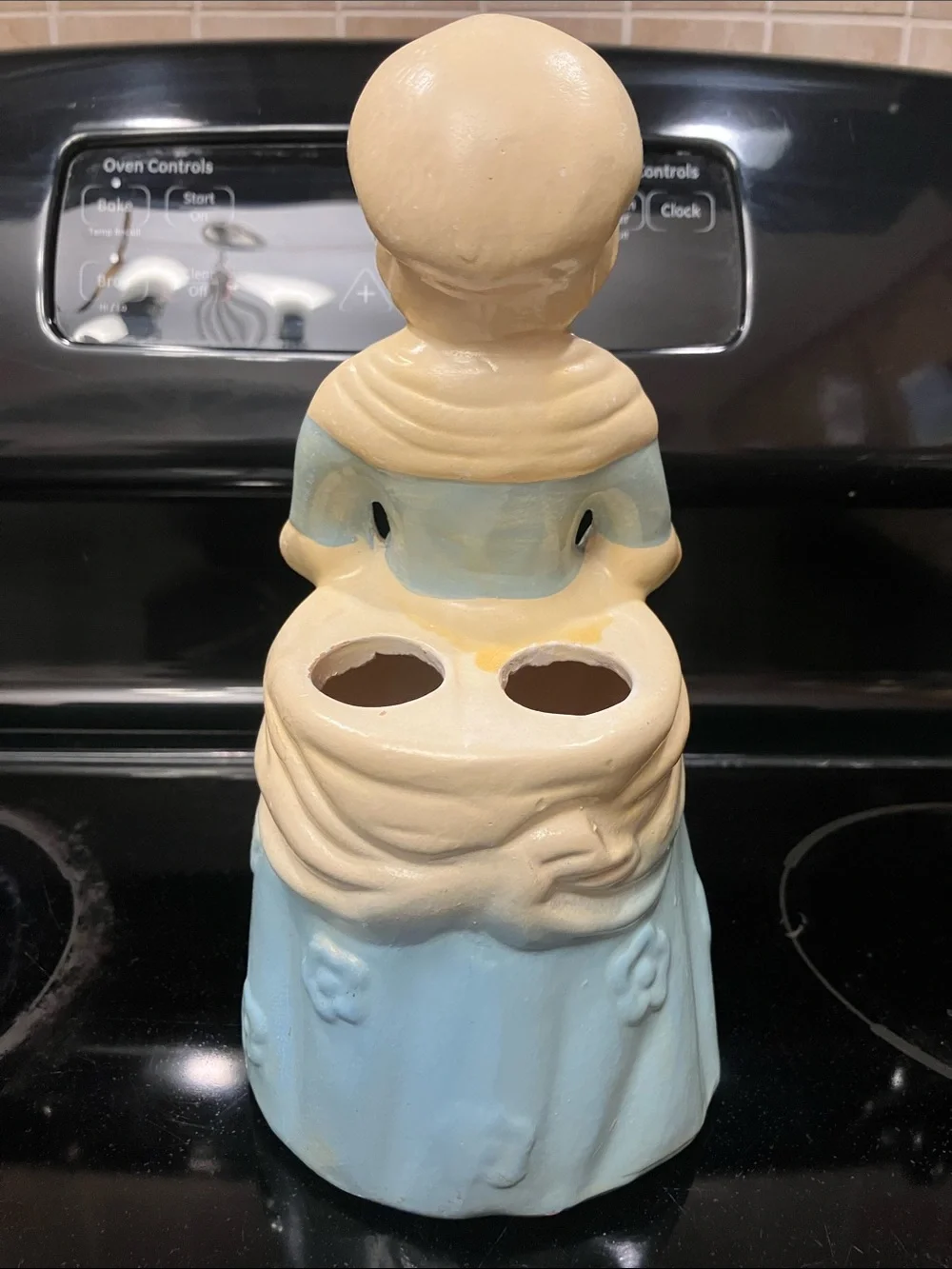 Grandma Utensil holder or planter. Adorable and in nice shape.